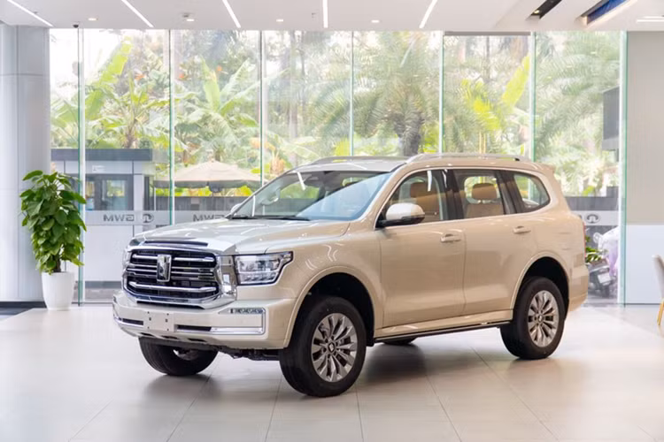 GWM them 4 mau oto moi ve Viet Nam, canh tranh ca Land Cruiser