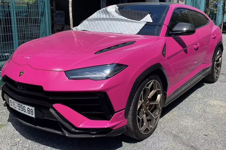Lamborghini Urus hon 16 ty 