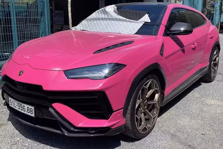 Lamborghini Urus hon 16 ty 