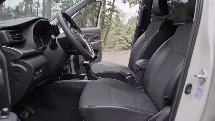 Suzuki XL7 Hybrid tu 599 trieu, xe 7 cho ly tuong cho gia dinh?-Hinh-8