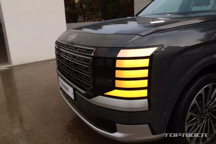 Ngắm Hyundai Palisade 2025 "bằng xương bằng thịt" từ 851 triệu đồng - Hình 4 Ngam Hyundai Palisade 2025