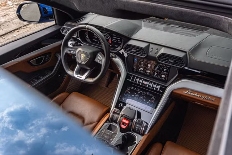 Đại gia Sài thành "xài" Lamborghini Urus 4 năm, bán lỗ hơn 10 tỷ - Hình 4 Dai gia Sai thanh