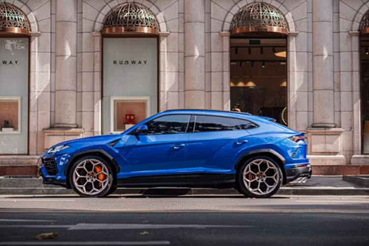 Đại gia Sài thành "xài" Lamborghini Urus 4 năm, bán lỗ hơn 10 tỷ - Hình 3 Dai gia Sai thanh