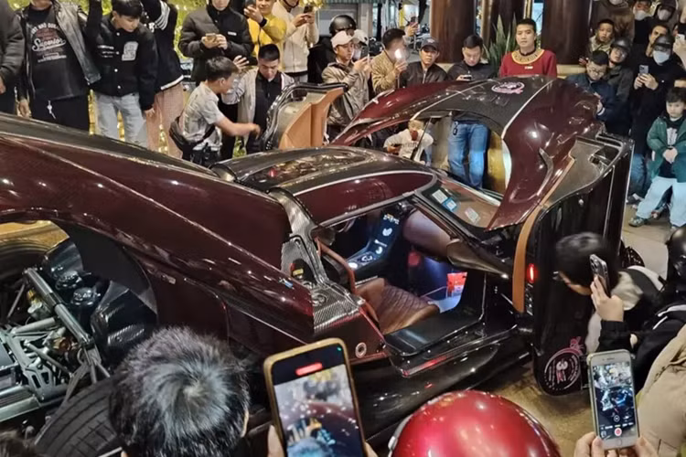 Tận thấy dàn siêu xe gần 400 tỷ của Hoàng Kim Khánh tại Huế Tan thay dan sieu xe gan 400 ty cua Hoang Kim Khanh tai Hue