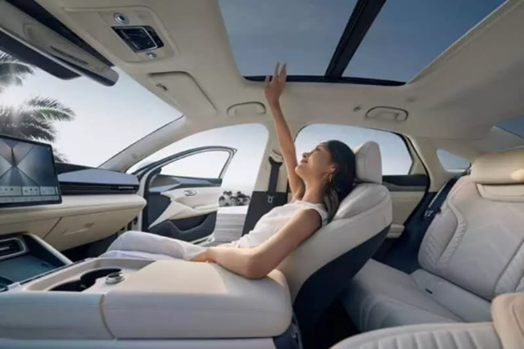 BYD Qin L 2025 them goi “God's Eye” C, tu 16.500 USD-Hinh-10