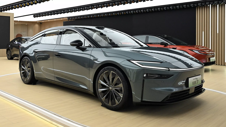 Chu tich Akio Toyoda - oto dien khong “sach” nhu moi nguoi lam tuong-Hinh-4