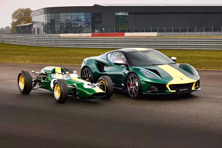 Lotus Emira Clark Edition tu 3.79 ty dong, tri an Jim Clark-Hinh-2
