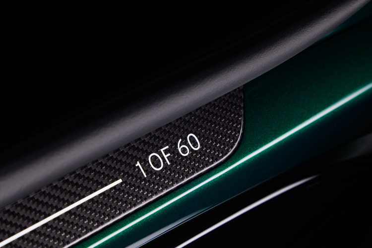 Lotus Emira Clark Edition tu 3.79 ty dong, tri an Jim Clark-Hinh-11