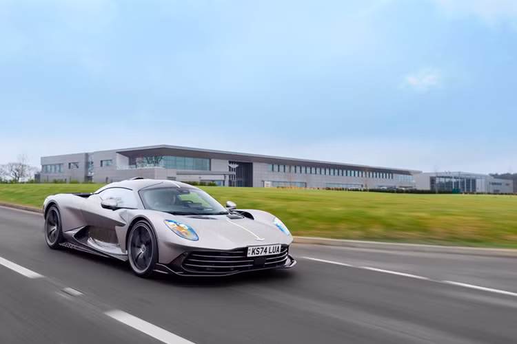 Aston Martin thu nghiem sieu xe Valhalla manh 1.064 ma luc