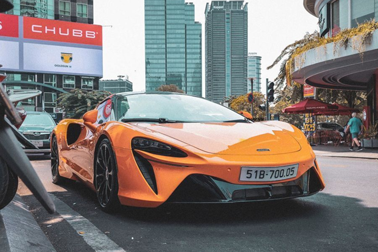 Tan thay McLaren Artura Spider gan 17 ty dong cua dai gia Sai thanh