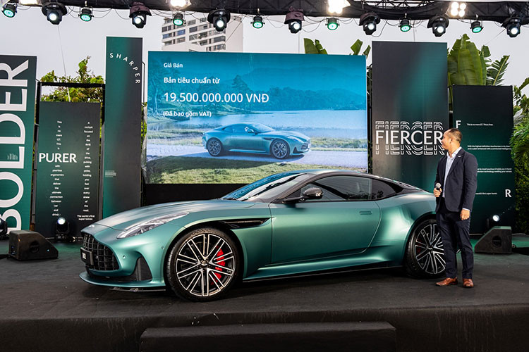 Nu dai gia Ha Noi tau Aston Martin DB12 gan 12 ty dong-Hinh-8