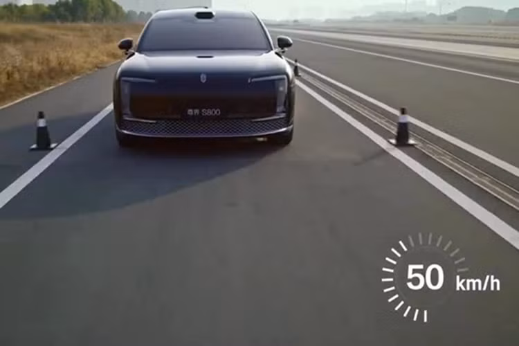 Doa kien blogger vi che xe Maextro S800, Huawei bi kien nguoc-Hinh-3