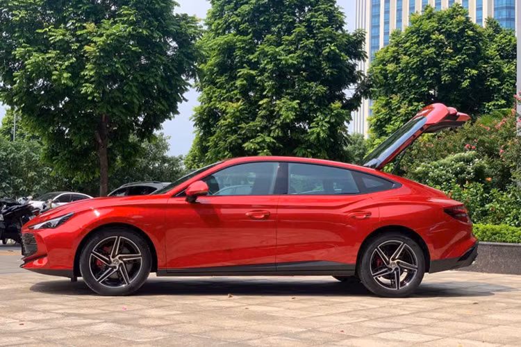 MG7 e am dai ha gia, keo gia ban xuong duoi 700 trieu dong-Hinh-9