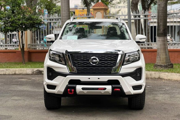 Ban tai Nissan Navara tai Viet Nam giam 