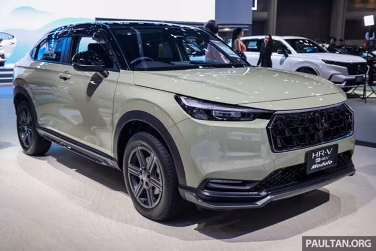 Honda HR-V 2025 ruc rich ra mat Viet Nam, khoang 700 trieu dong