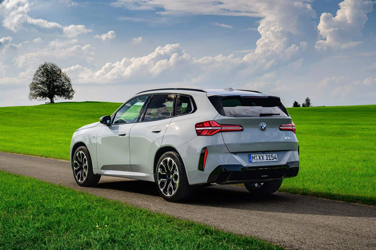 BMW X3 2025 sap ra mat Viet Nam, san sang 
