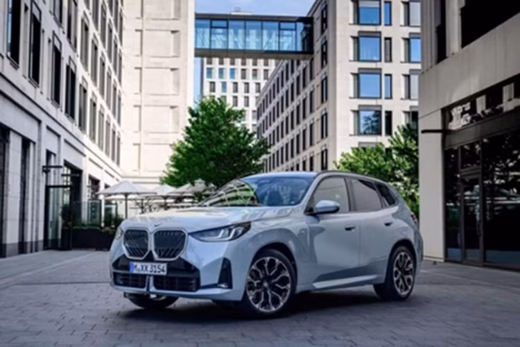 BMW X3 2025 sap ra mat Viet Nam, san sang 