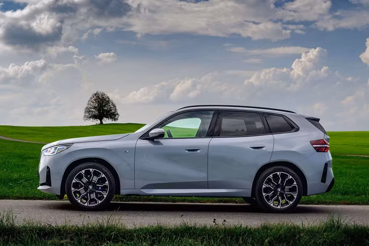 BMW X3 2025 sap ra mat Viet Nam, san sang 