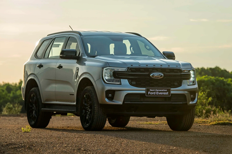 Ford Everest 2025 ra mắt với động cơ mạnh 300 mã lực - Hình 8 Ford Everest 2025 ra mat voi dong co manh 300 ma luc-Hinh-8