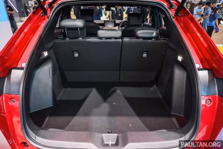 Honda HR-V 2025 tiết kiệm xăng 3,9l/100km sắp về Việt Nam - Hình 7 Honda HR-V 2025 tiet kiem xang 3,9l/100km sap ve Viet Nam-Hinh-7