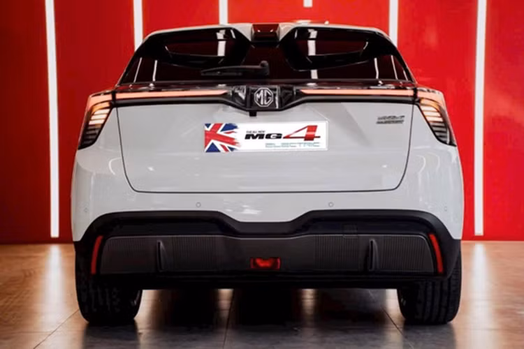 MG4 EV ế ẩm tại Việt Nam "hạ giá kịch sàn" gần 300 triệu - Hình 3 MG4 EV e am tai Viet Nam