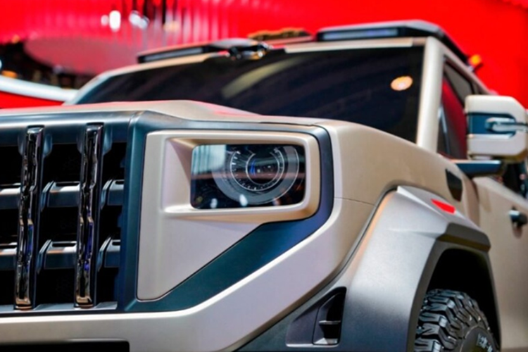 Hong Ky ra mat SUV dia hinh chay dien hang sang dau tien-Hinh-4