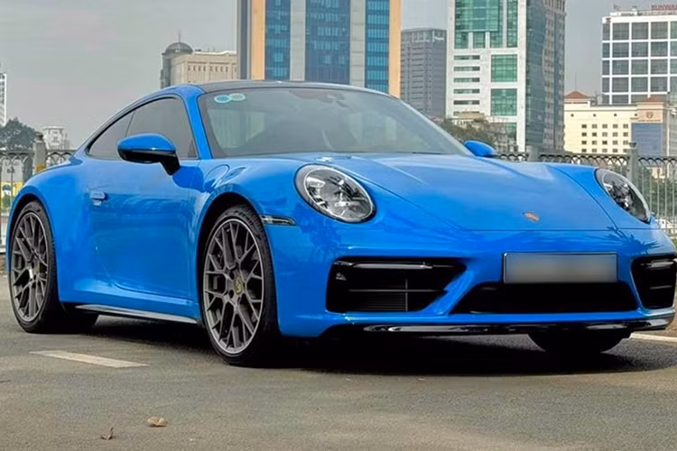 Cham mat Porsche 911 GT3 hon 16 ty cua nu dai gia Ha Noi