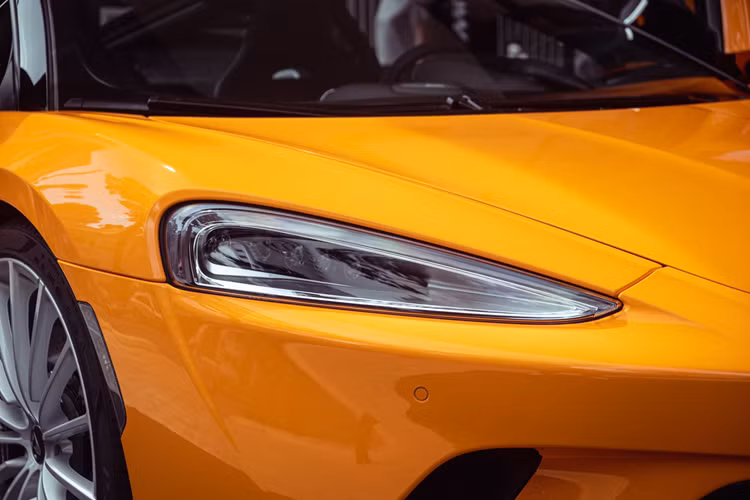 McLaren GT hon 10 ty mau cam lam dau dai gia Ha Noi-Hinh-3