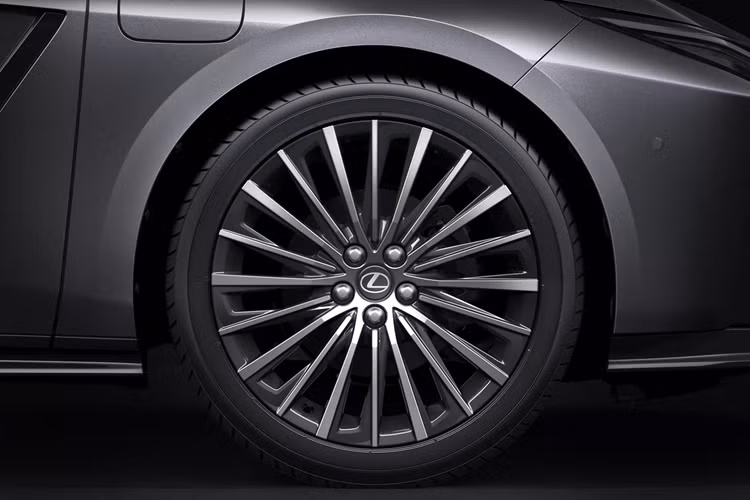 Lexus ES the he thu 8 them truyen dong hybrid va dong co dien-Hinh-5