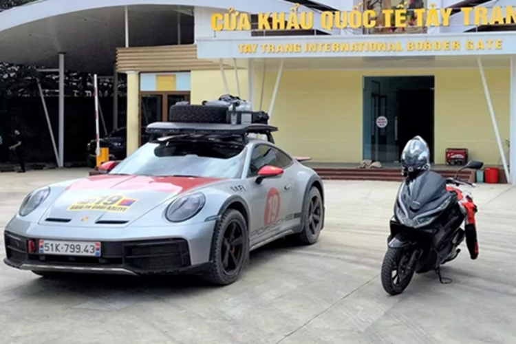 Porsche 911 Dakar cua dai gia Hai Phong cham moc 75.000 km-Hinh-5