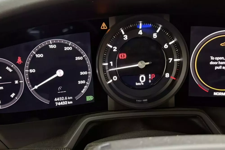 Porsche 911 Dakar cua dai gia Hai Phong cham moc 75.000 km-Hinh-3