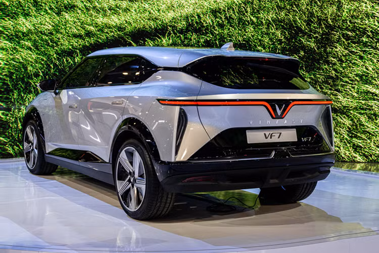 VinFast "chào sân" Ấn Độ cặp đôi VF6 và VF7 chạy điện - Hình 7 VinFast