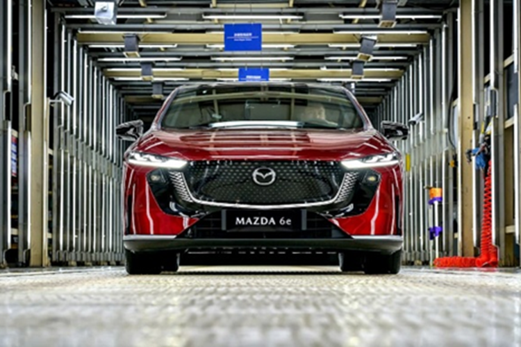 Mazda 6e sap chao san Dong Nam A, se ban tai Viet Nam?