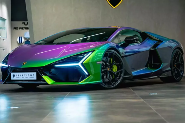 Lamborghini Revuelto mau son dac biet, co the len den 2 ty dong-Hinh-3