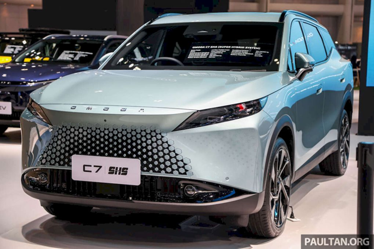 Omoda C7 PHEV 2025 - CUV cỡ C "ăn xăng" chỉ 4,89 lít/100km Omoda C7 PHEV 2025 - CUV co C