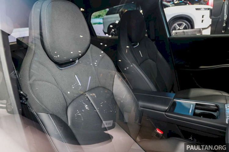 Omoda C7 PHEV 2025 - CUV cỡ C "ăn xăng" chỉ 4,89 lít/100km - Hình 6 Omoda C7 PHEV 2025 - CUV co C