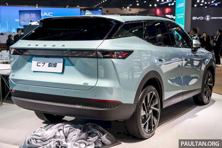Omoda C7 PHEV 2025 - CUV cỡ C "ăn xăng" chỉ 4,89 lít/100km - Hình 7 Omoda C7 PHEV 2025 - CUV co C