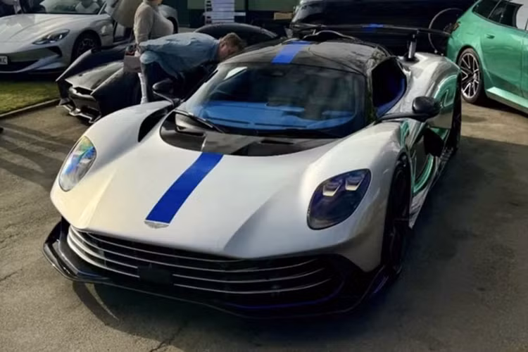 Aston Martin Valhalla trieu do lan banh tren pho sau 6 nam ra mat-Hinh-10