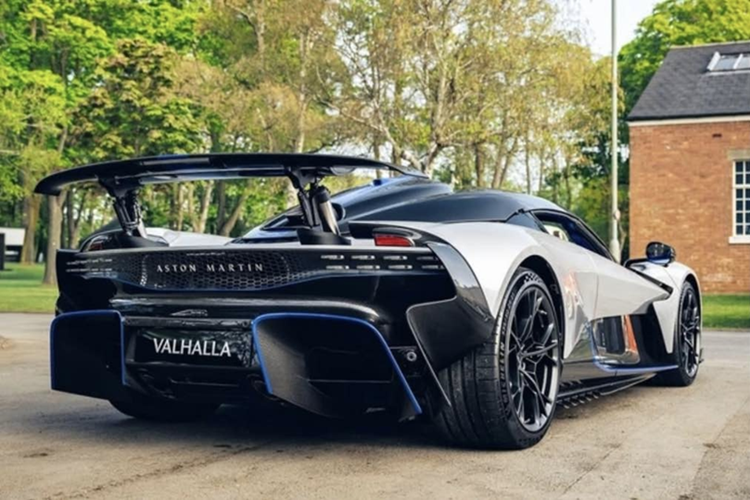 Aston Martin Valhalla trieu do lan banh tren pho sau 6 nam ra mat-Hinh-12