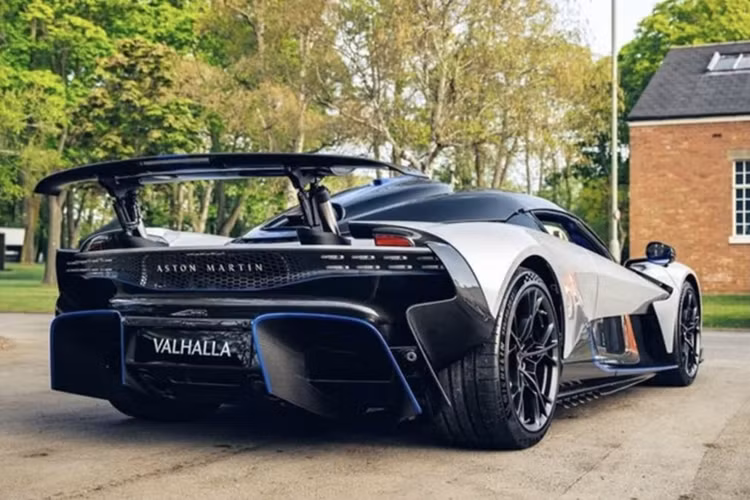 Aston Martin Valhalla trieu do lan banh tren pho sau 6 nam ra mat-Hinh-12