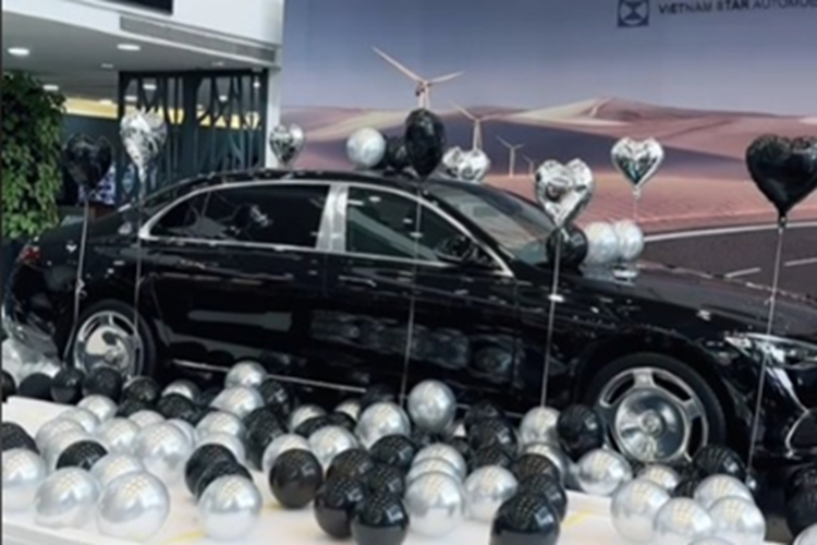 Mercedes-Benz Maybach gan 9 ty do dang Lo Lem con gai Quyen Linh-Hinh-3