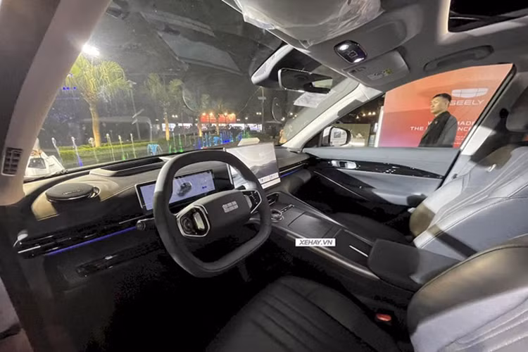 Geely EX5 tại Việt Nam có giá bán dự kiến từ 750 triệu đồng? - Hình 4 Geely EX5 tai Viet Nam co gia ban du kien tu 750 trieu dong?-Hinh-4