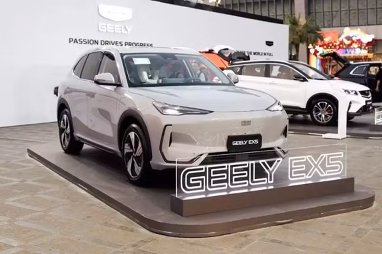 Geely EX5 tại Việt Nam có giá bán dự kiến từ 750 triệu đồng? - Hình 6 Geely EX5 tai Viet Nam co gia ban du kien tu 750 trieu dong?-Hinh-6