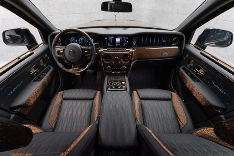 Rolls-Royce Cullinan phong cách Ả Rập "không đụng hàng" của Mansory - Hình 4 Rolls-Royce Cullinan phong cach A Rap