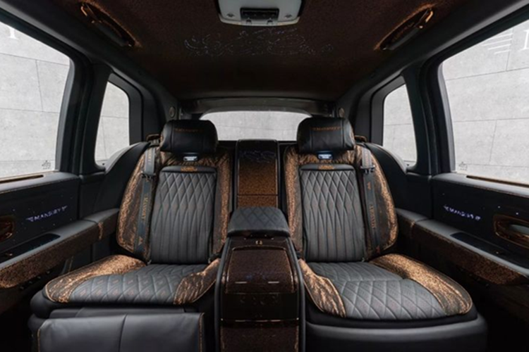Rolls-Royce Cullinan phong cách Ả Rập "không đụng hàng" của Mansory - Hình 5 Rolls-Royce Cullinan phong cach A Rap
