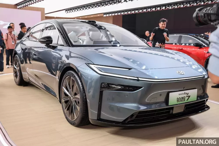 Toyota bZ7 - oto dien Nhat Ban cong nghe cua Trung Quoc ra mat