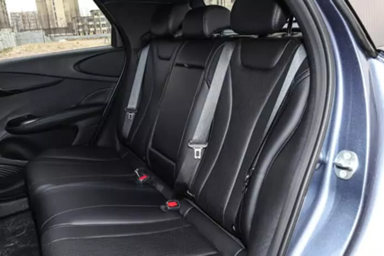 BYD Dolphin 2025 từ 323 triệu tại Trung Quốc, "xịn" hơn bản Việt Nam - Hình 6 BYD Dolphin 2025 tu 323 trieu tai Trung Quoc,