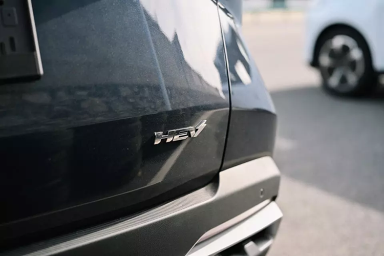 Cận cảnh Omoda C5 HEV chạy 1.000km/bình xăng sắp về Việt Nam? - Hình 5 Can canh Omoda C5 HEV chay 1.000km/binh xang sap ve Viet Nam?-Hinh-5