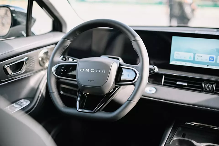 Cận cảnh Omoda C5 HEV chạy 1.000km/bình xăng sắp về Việt Nam? - Hình 7 Can canh Omoda C5 HEV chay 1.000km/binh xang sap ve Viet Nam?-Hinh-7