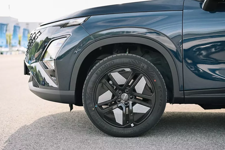 Cận cảnh Omoda C5 HEV chạy 1.000km/bình xăng sắp về Việt Nam? - Hình 3 Can canh Omoda C5 HEV chay 1.000km/binh xang sap ve Viet Nam?-Hinh-3